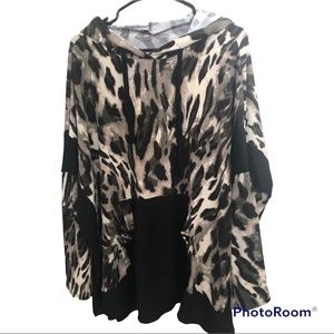 Xl white birch olive/black poncho top